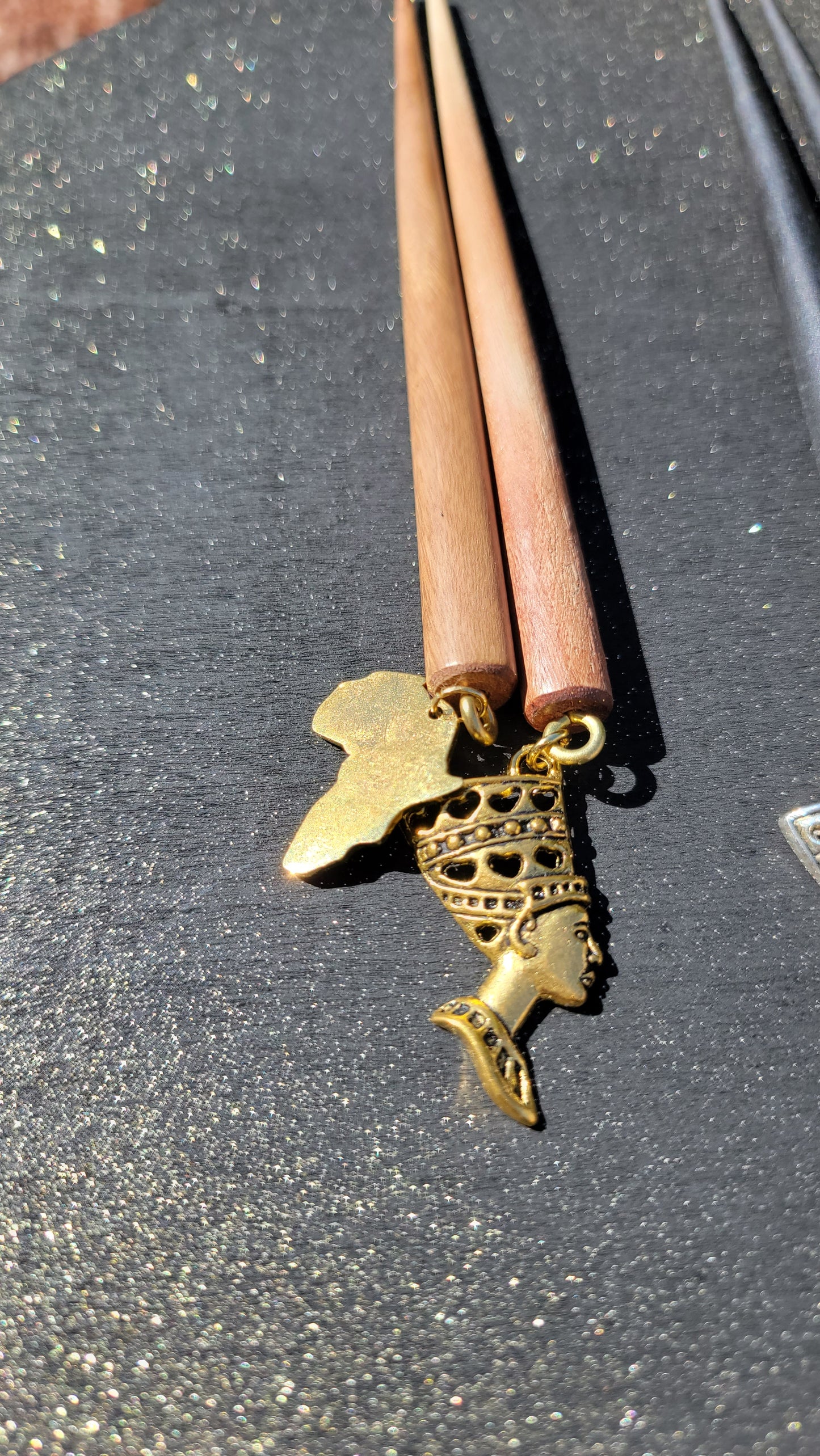 Continent Queen Hair Stix